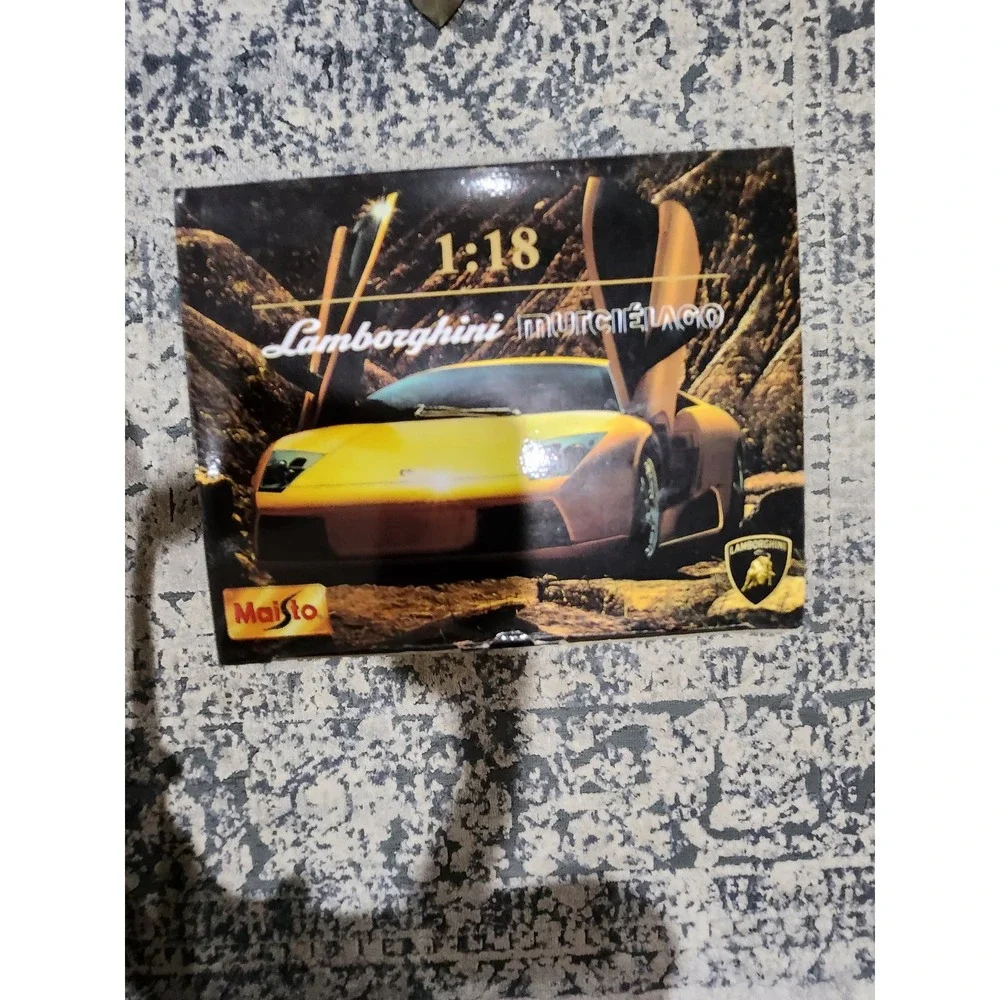 Maisto Special Edition 1:18 Lamborghini Murcielago Silver Diecast Model Car